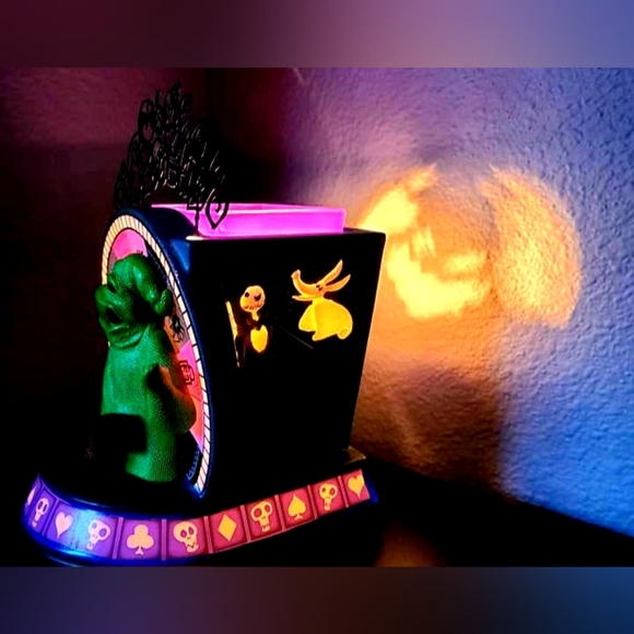 OOGIE BOOGIE'S CASINO NIGHT- NIGHTMARE BEFORE CHRISTMAS SCENTSY WARMER RARE - Picture 8 of 8